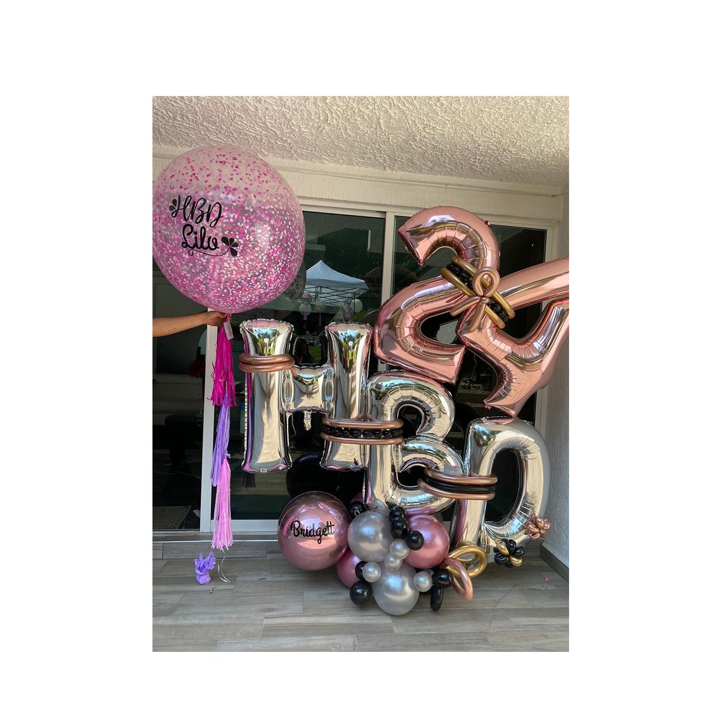 Arreglo de globos para Cumpleaños con Globo personalizado - Sweet Surprise Boutique